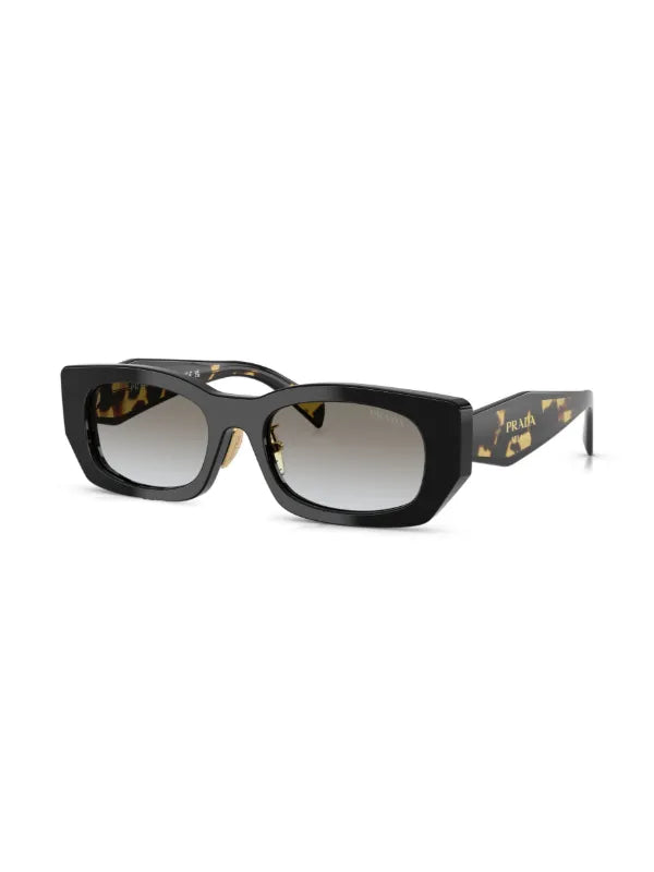 Prada Eyewear
geometric-frame sunglasses