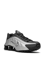 Nike Shox R4 “Black & Metallic Grey”