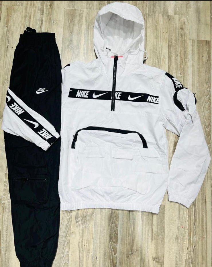 Nike DRI FIT/Cargo Tracksuit